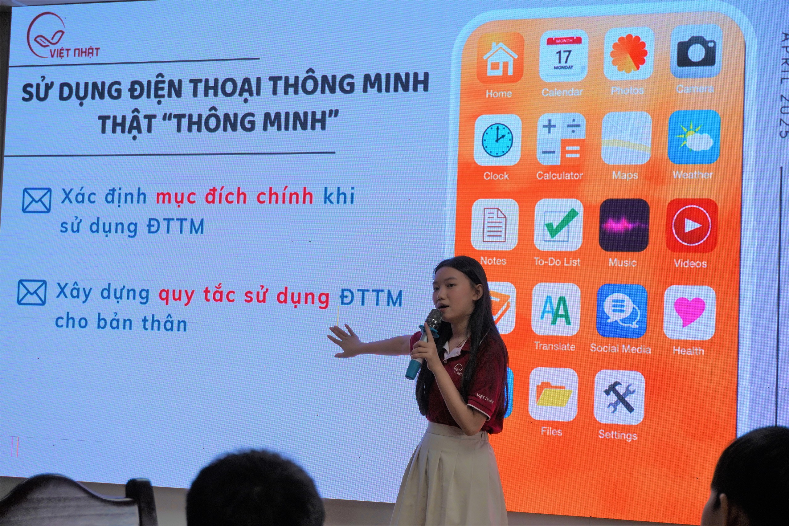 កុំវិនិច្ឆ័យសិស្សតែតាមចំណាត់ថ្នាក់៖ ការអប់រំបែបរួមនៅសាលាវៀតណាម-ជប៉ុន - រូបថតទី ៨។ Đừng chỉ đánh giá học sinh qua điểm số: Giáo dục toàn diện tại Việt Nhật - Ảnh 8.