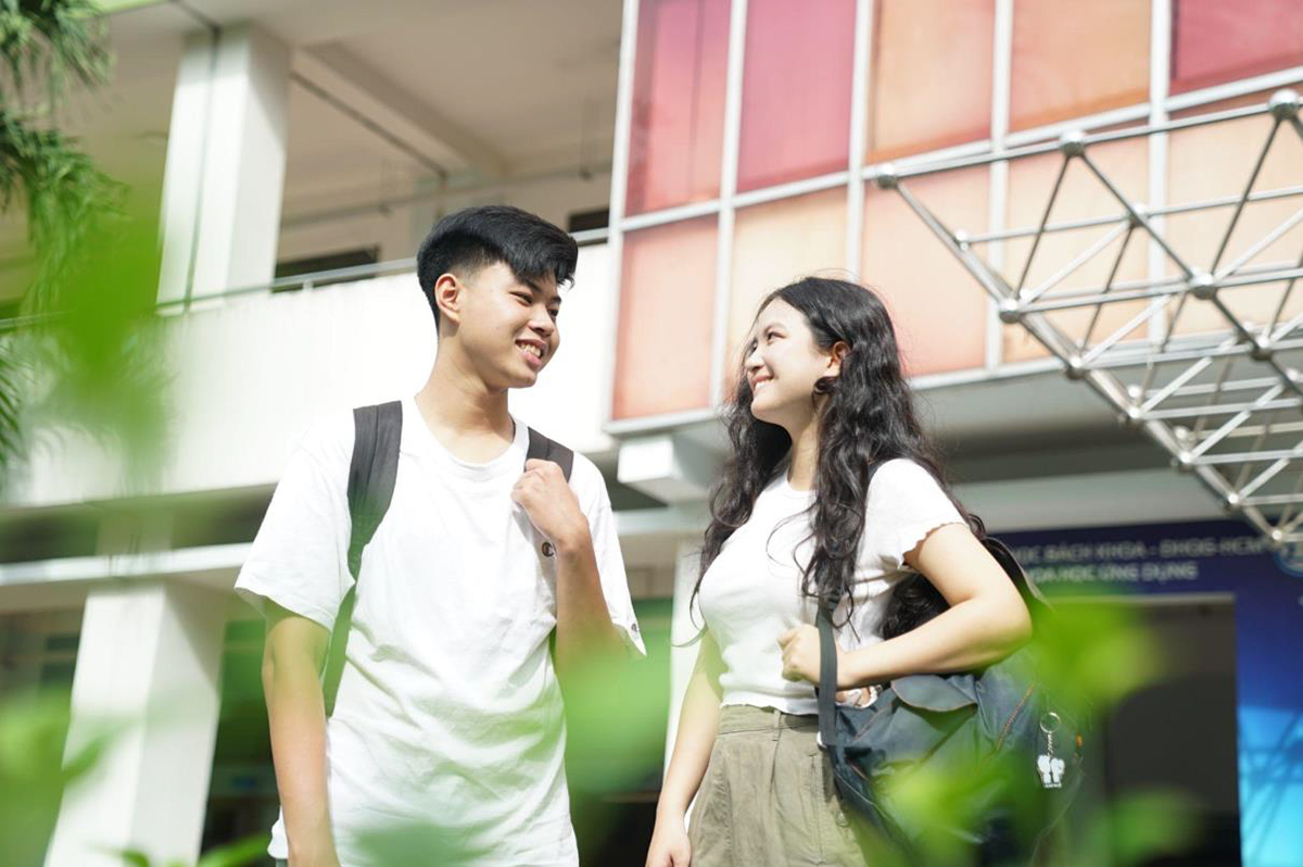 ការដាក់ខ្លួនអ្នកនៅក្នុង «ពិភពលោករាបស្មើ»៖ ជំនាញគិតគូរអន្តរវិញ្ញាសា និងសមាហរណកម្ម - រូបភាពទី ១។ Định vị bản thân trong ‘thế giới phẳng’: tư duy liên ngành và kỹ năng hội nhập - Ảnh 1.