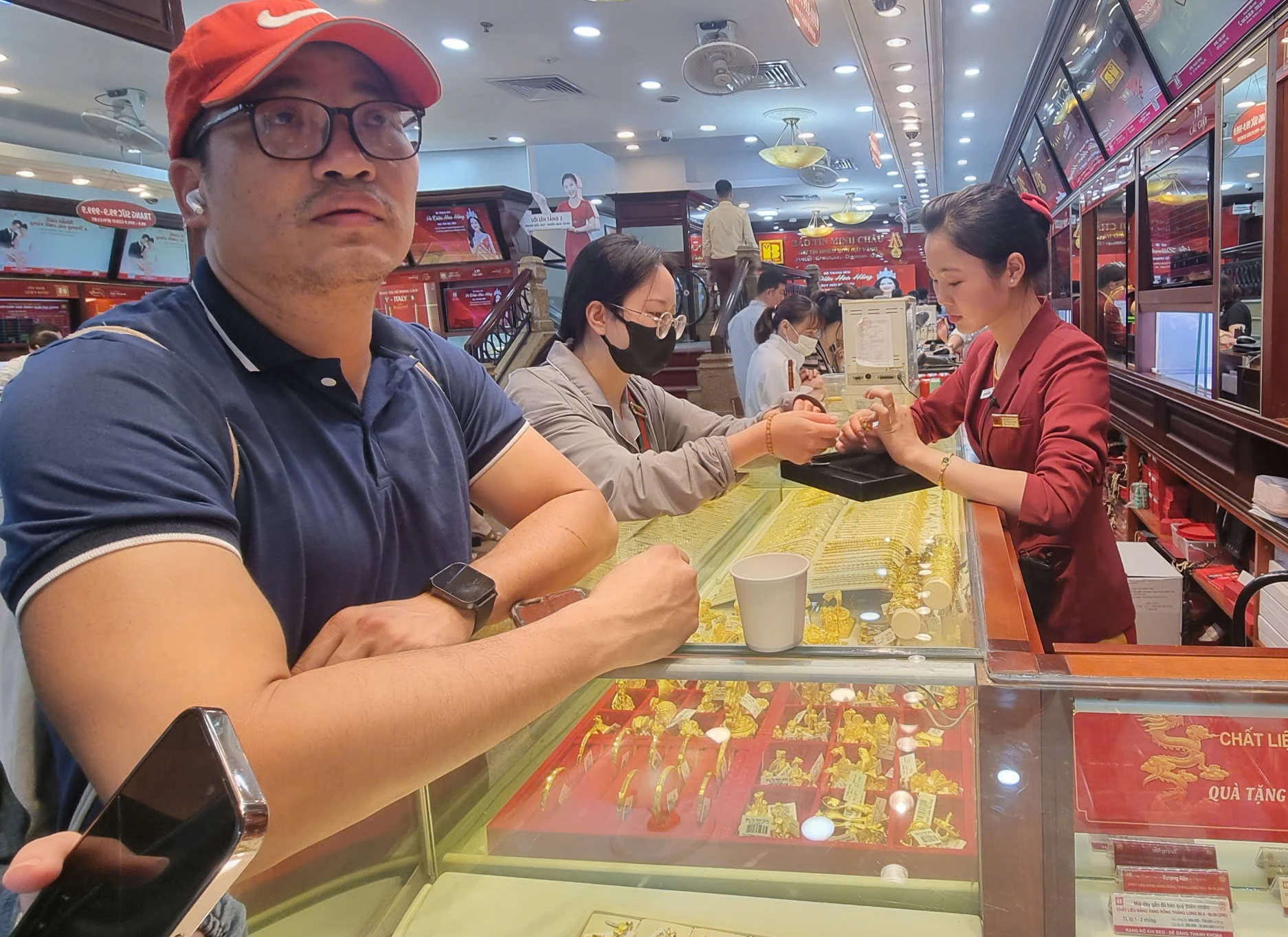 'Giá vàng tăng sốc thì cũng có thể giảm 10 triệu đồng/lượng trong ngày' - Ảnh 1.