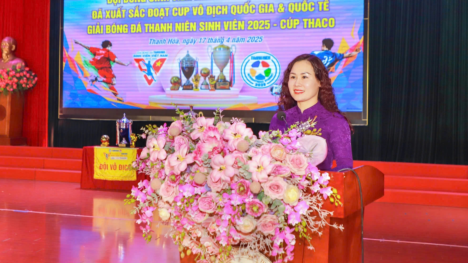 Vinh danh nhà vô địch đội bóng Trường ĐH VH-TT-DL Thanh Hóa: Hơn 1,1 tỉ đồng tiền thưởng- Ảnh 3.