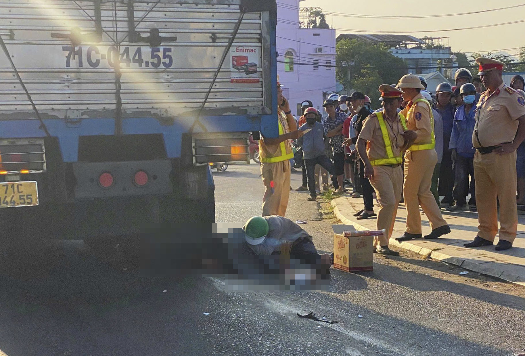 Tai nạn giao thông nghiêm trọng tại Bình Định khiến một phụ nữ tử vong - Ảnh 1. Tai nạn giao thông nghiêm trọng tại Bình Định khiến một phụ nữ tử vong - Ảnh 1.