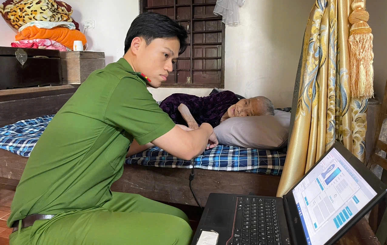 Quảng Bình thu nhận mẫu ADN hỗ trợ xác định danh tính liệt sĩ chưa rõ tên - Ảnh 2.