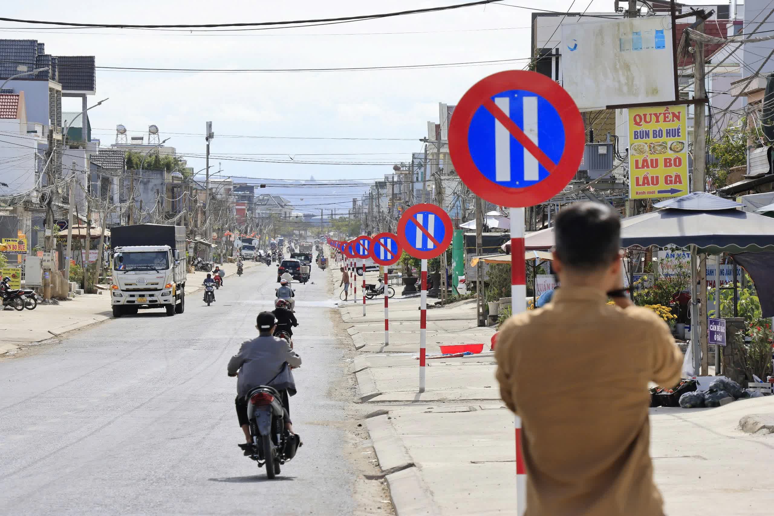 Đề xuất tăng mức phạt tiền với nhiều lỗi vi phạm đường bộ- Ảnh 1. Đề xuất tăng mức phạt tiền với nhiều lỗi vi phạm đường bộ- Ảnh 1.