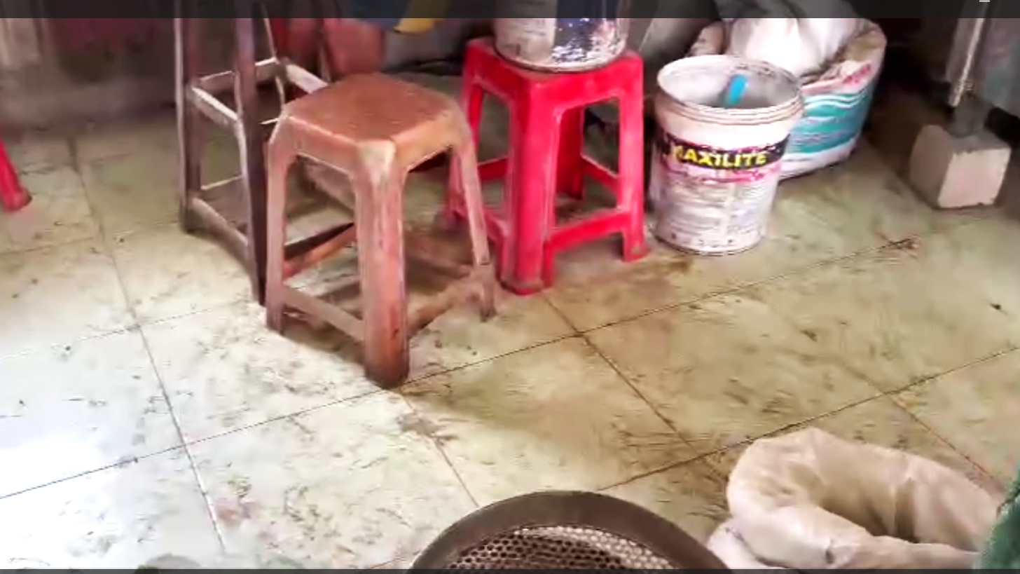 Hình ảnh rợn người trong các xưởng làm thuốc giả- Ảnh 5.