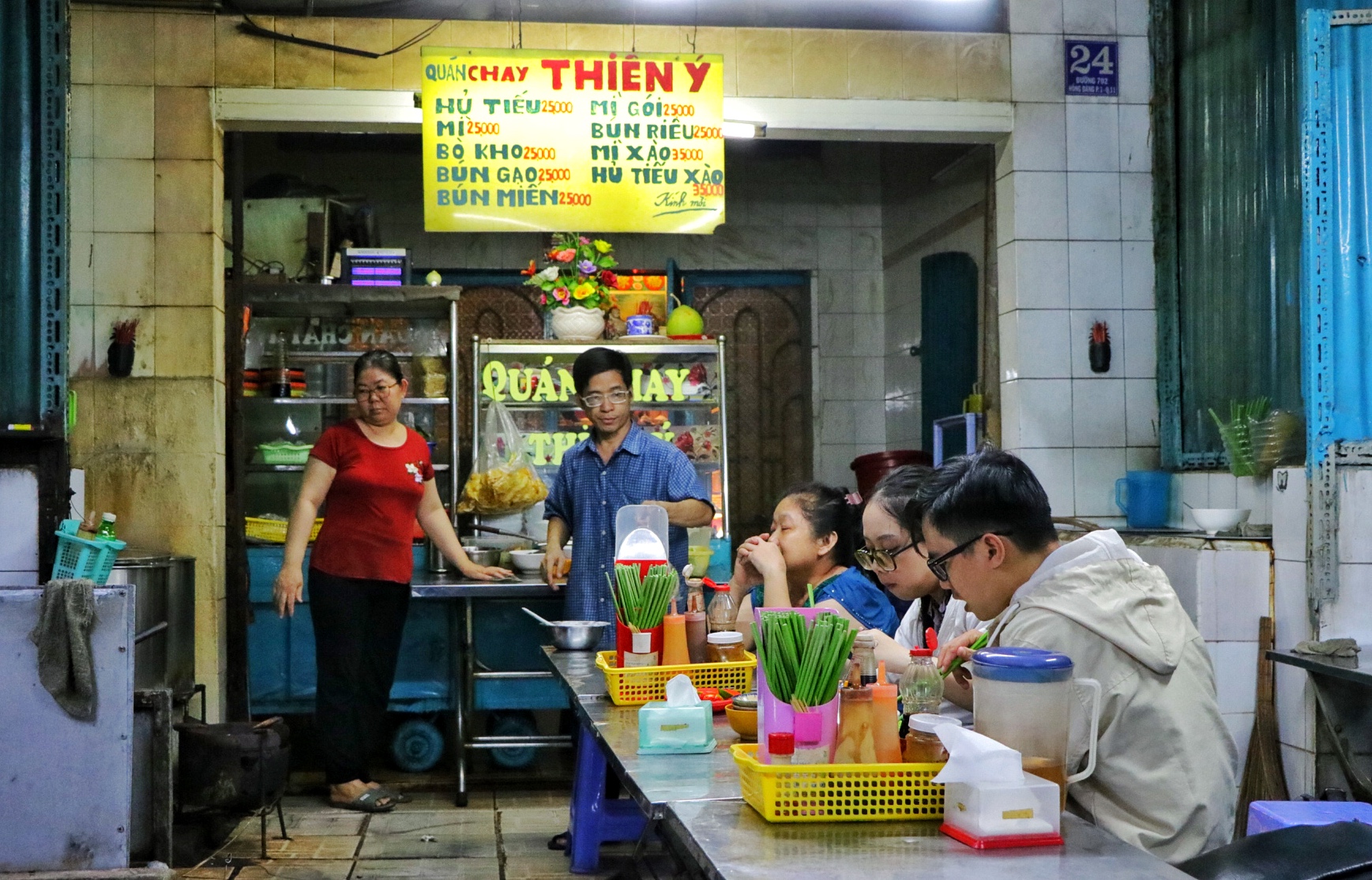 Quán chay gần nửa thế kỷ ở TP.HCM: Thế hệ thứ ba có giữ hương vị xưa Quán chay gần nửa thế kỷ ở TP.HCM: Thế hệ thứ ba có giữ hương vị xưa