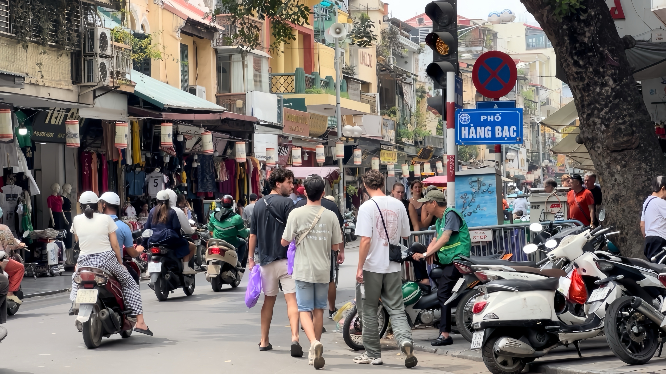 Hà Nội sáp nhập hành chính: Phường mang tên phố có bị xóa tên - Ảnh 1.