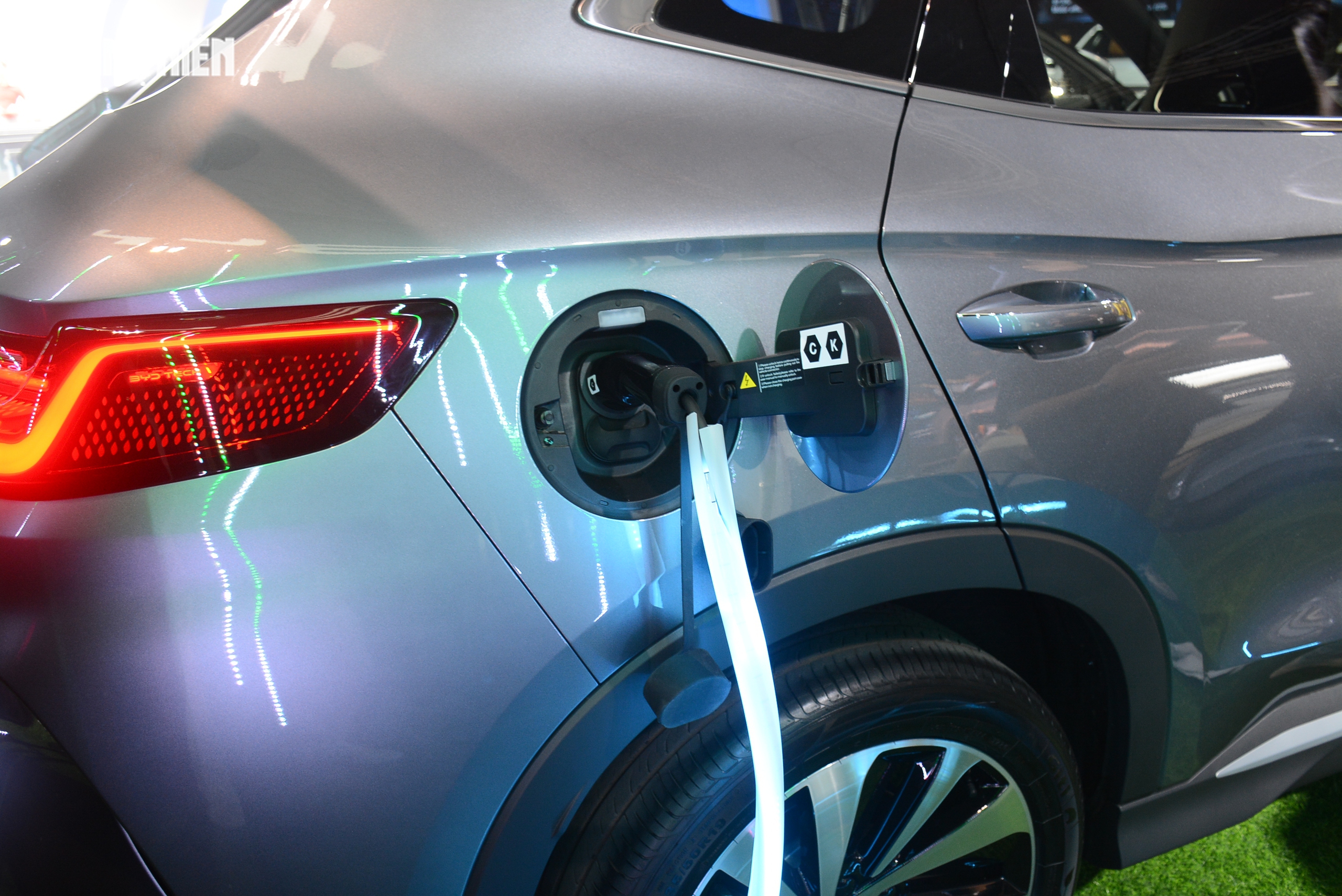 Ô tô hybrid phải chạy thuần điện tối thiểu 100 km mới được ưu đãi thuế - Ảnh 2. Ô tô hybrid phải chạy thuần điện tối thiểu 100 km mới được ưu đãi thuế - Ảnh 2.
