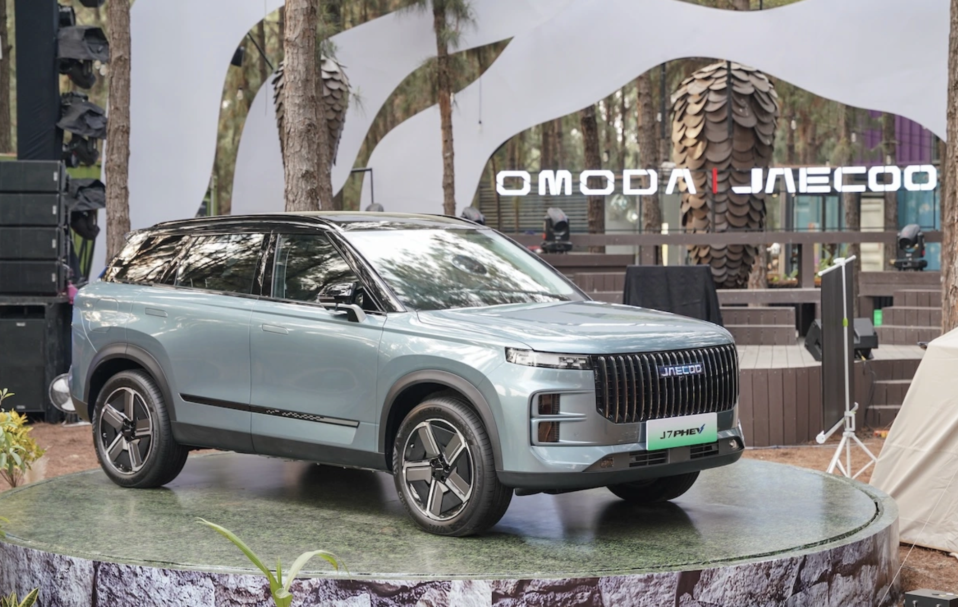 Xe hybrid Trung Quốc vào Việt Nam 'hét giá trên trời', ồ ạt giảm sâu - Ảnh 2.