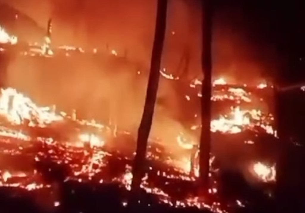 Giúp đỡ người dân bản Ta Lui nước bạn Lào sau hỏa hoạn thiêu rụi nhà cửa - Ảnh 3. Giúp đỡ người dân bản Ta Lui nước bạn Lào sau hỏa hoạn thiêu rụi nhà cửa - Ảnh 3.