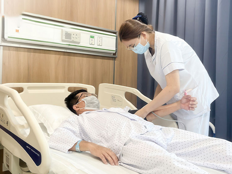 Đột ngột đau đầu nghĩ bị trúng gió, nhập viện 2 lần mới phát hiện đột quỵ - Ảnh 1.