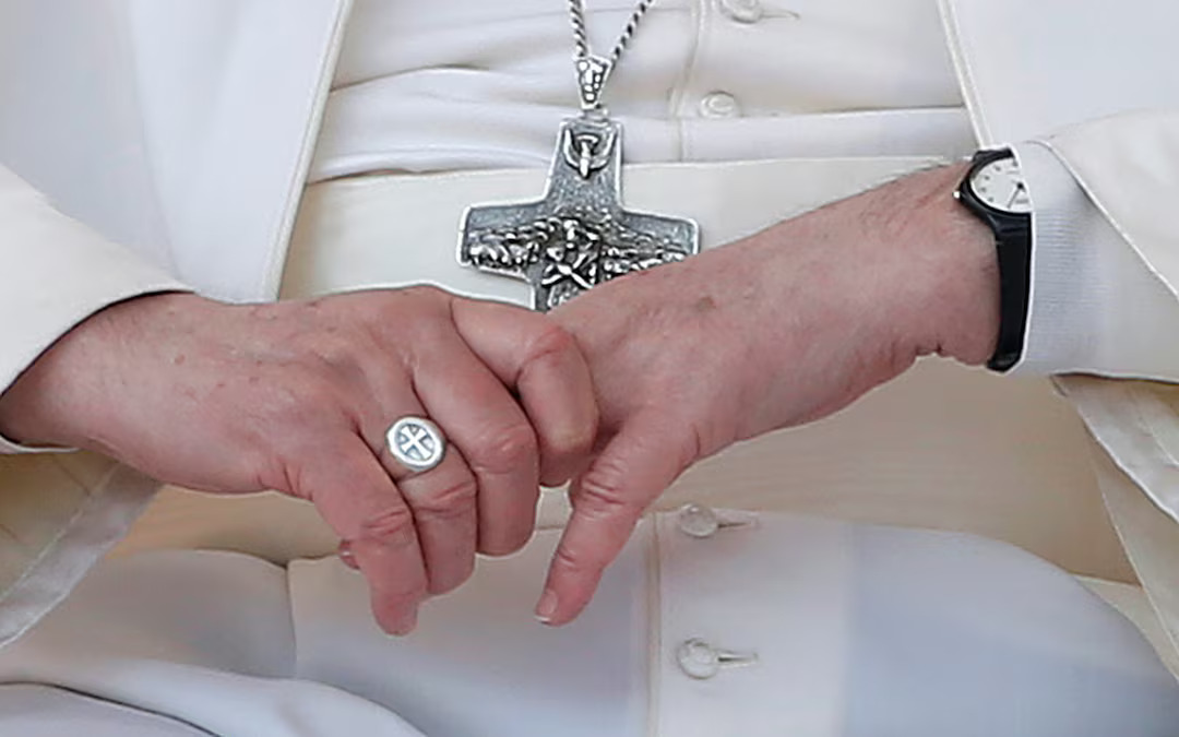 Di sản đằng sau chiếc 'nhẫn ngư phủ' của Giáo hoàng Francis - Ảnh 1.