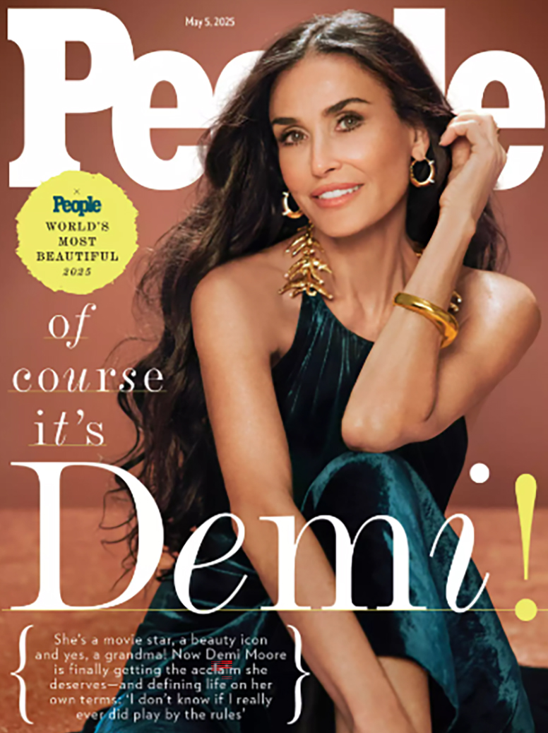 เดมี มัวร์ ได้รับเกียรติให้เป็น 'ผู้หญิงที่สวยที่สุดในโลก' - ภาพที่ 2 Demi Moore được vinh danh là 'Người đẹp nhất thế giới'- Ảnh 2.