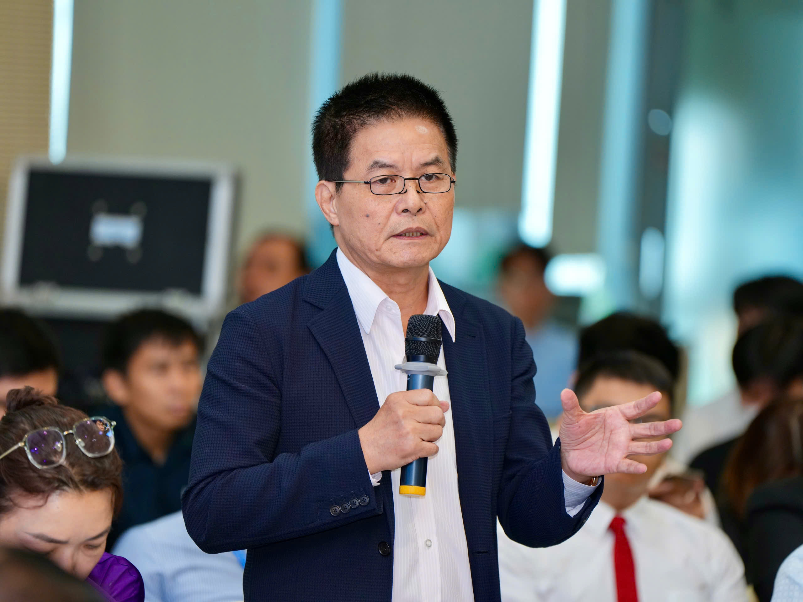 Vì sao chính sách mở visa kiến nghị 'miệt mài' bao năm không cải thiện? - Ảnh 1.