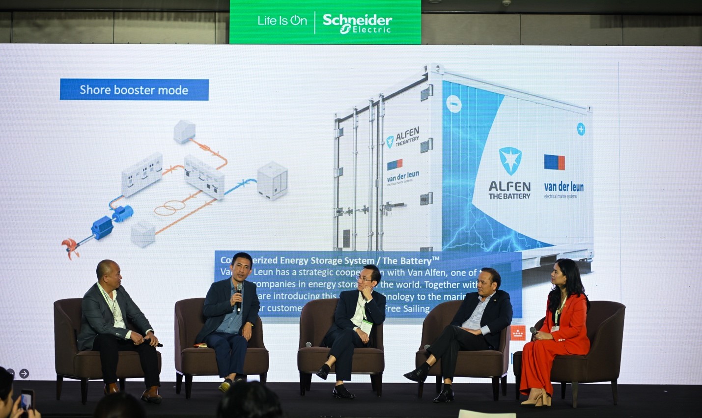 Giải pháp công nghệ thúc đẩy phát triển cảng biển xanh từ Schneider Electric- Ảnh 1.