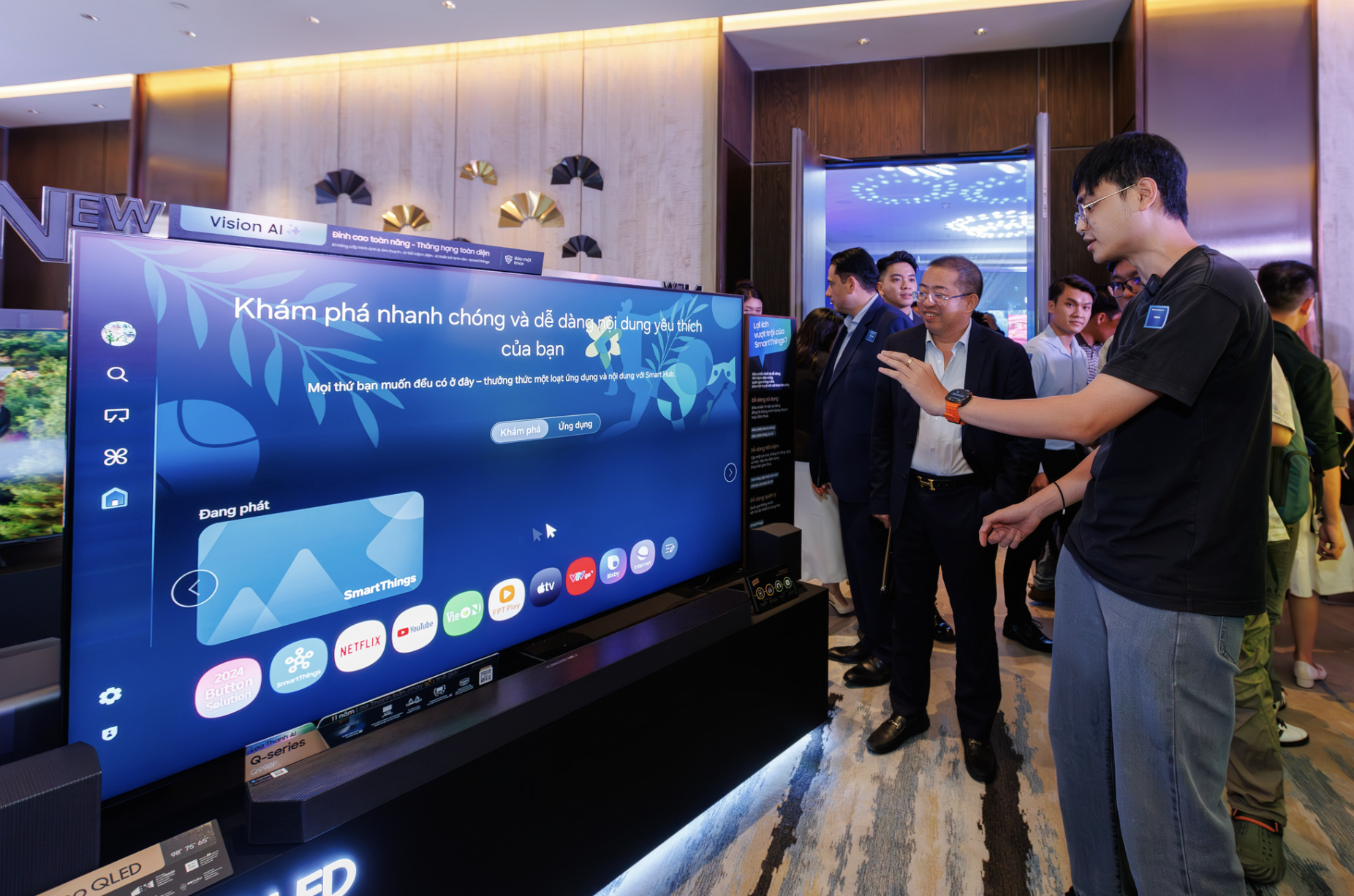 Samsung TV AI 2025 mới ra mắt tại Việt Nam với công nghệ tiên tiến và trải nghiệm đột phá - Ảnh 2. Samsung TV AI 2025 mới ra mắt tại Việt Nam với công nghệ tiên tiến và trải nghiệm đột phá - Ảnh 2.