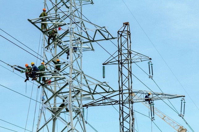 Phê duyệt khung giá nhập khẩu điện từ Trung Quốc cao nhất 9,3 cent/kWh- Ảnh 1. Phê duyệt khung giá nhập khẩu điện từ Trung Quốc cao nhất 9,3 cent/kWh- Ảnh 1.
