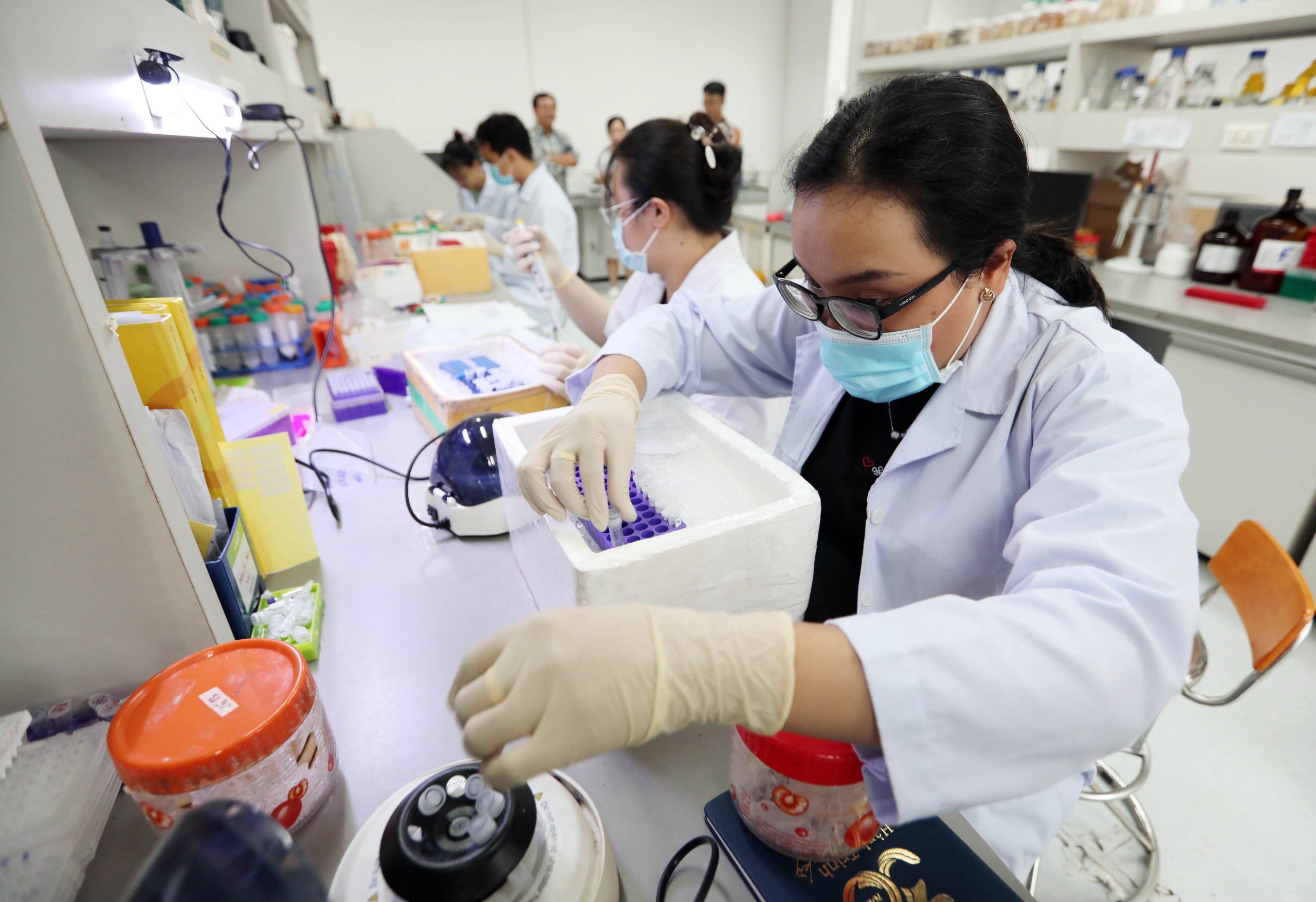 TP.HCM trả lương gấp 4 lần để thu hút nhân tài - Ảnh 1.