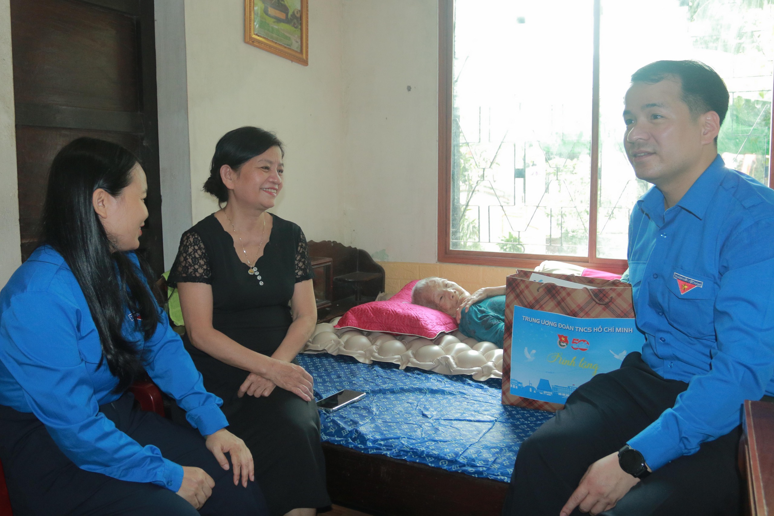 T.Ư đoàn thăm Mẹ Việt Nam anh hùng, cựu du kích tại Quảng Trị - Ảnh 2.