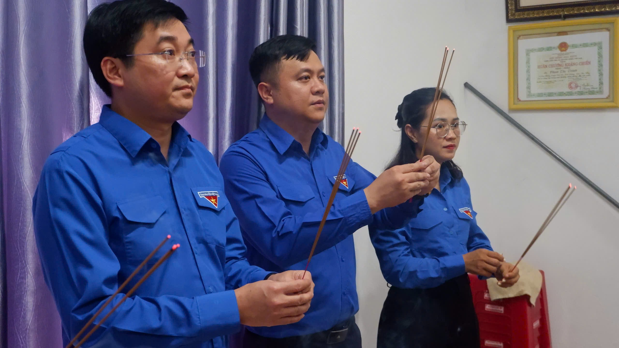 Bà mẹ Việt Nam Anh Hùng xúc động: 'Mẹ rất vui vì các con đã về' - Ảnh 1.
