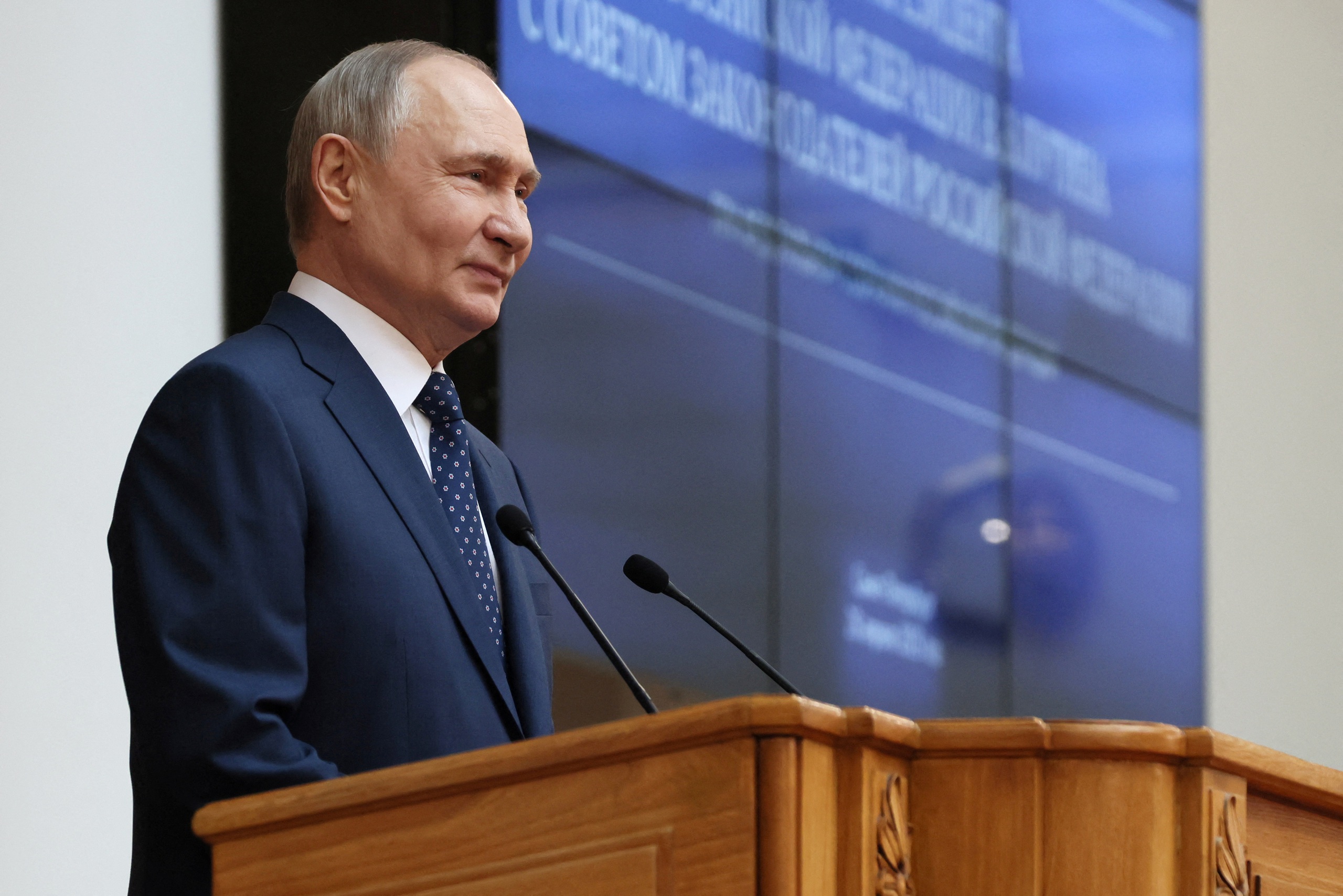Ông Putin tuyên bố lệnh ngừng bắn 3 ngày, ông Trump muốn đình chiến vĩnh viễn - Ảnh 1.