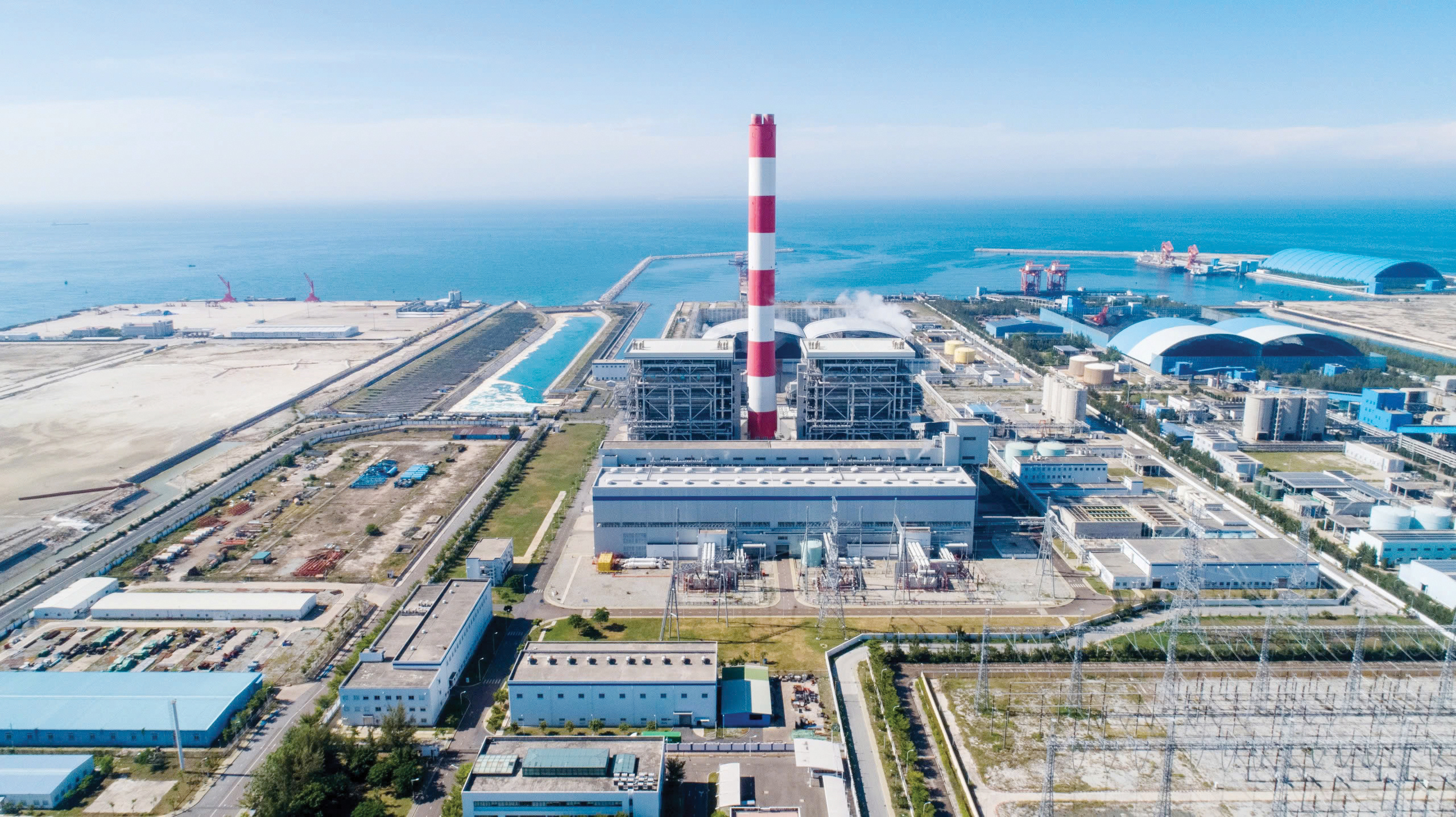 Nhà máy nhiệt điện đốt than BOT Vĩnh Tân 1: Hành trình chuyển đổi xanh, bền vững - Ảnh 1.