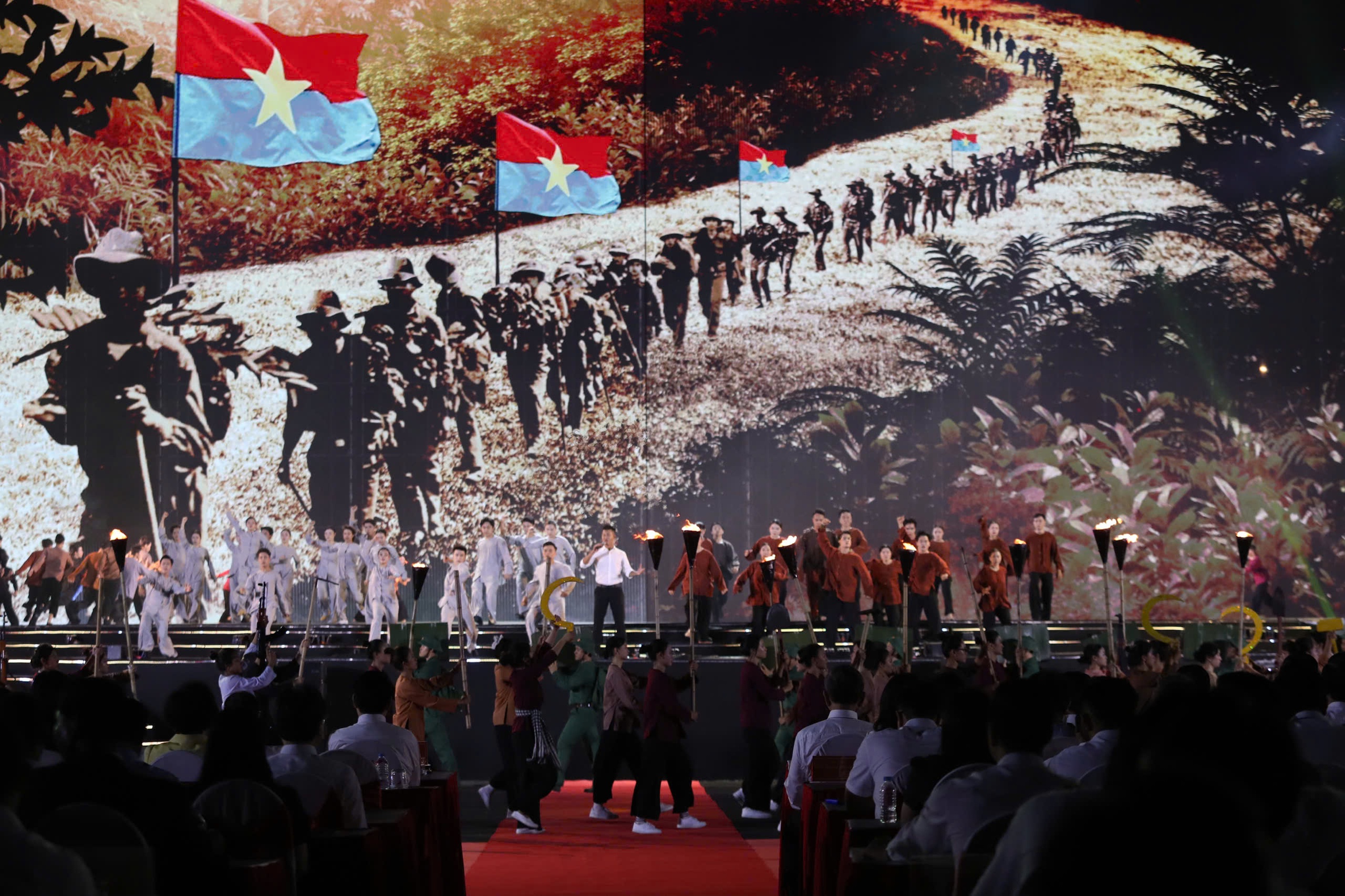 Chương trình nghệ thuật đặc biệt 'Mùa xuân thống nhất'- Ảnh 5.