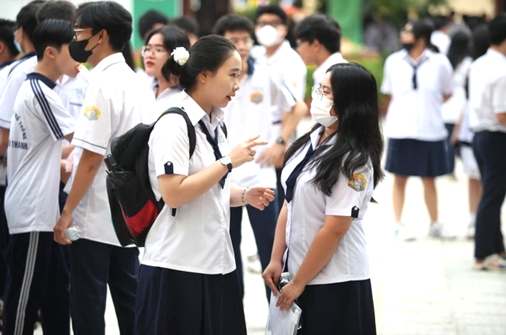 Khi nào thí điểm thi tốt nghiệp THPT trên máy tính? - Ảnh 1.