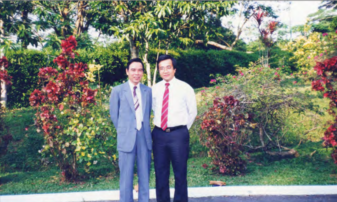 Mở lối bang giao trong thế cấm vận- Ảnh 3. Mở lối bang giao trong thế cấm vận- Ảnh 3.
