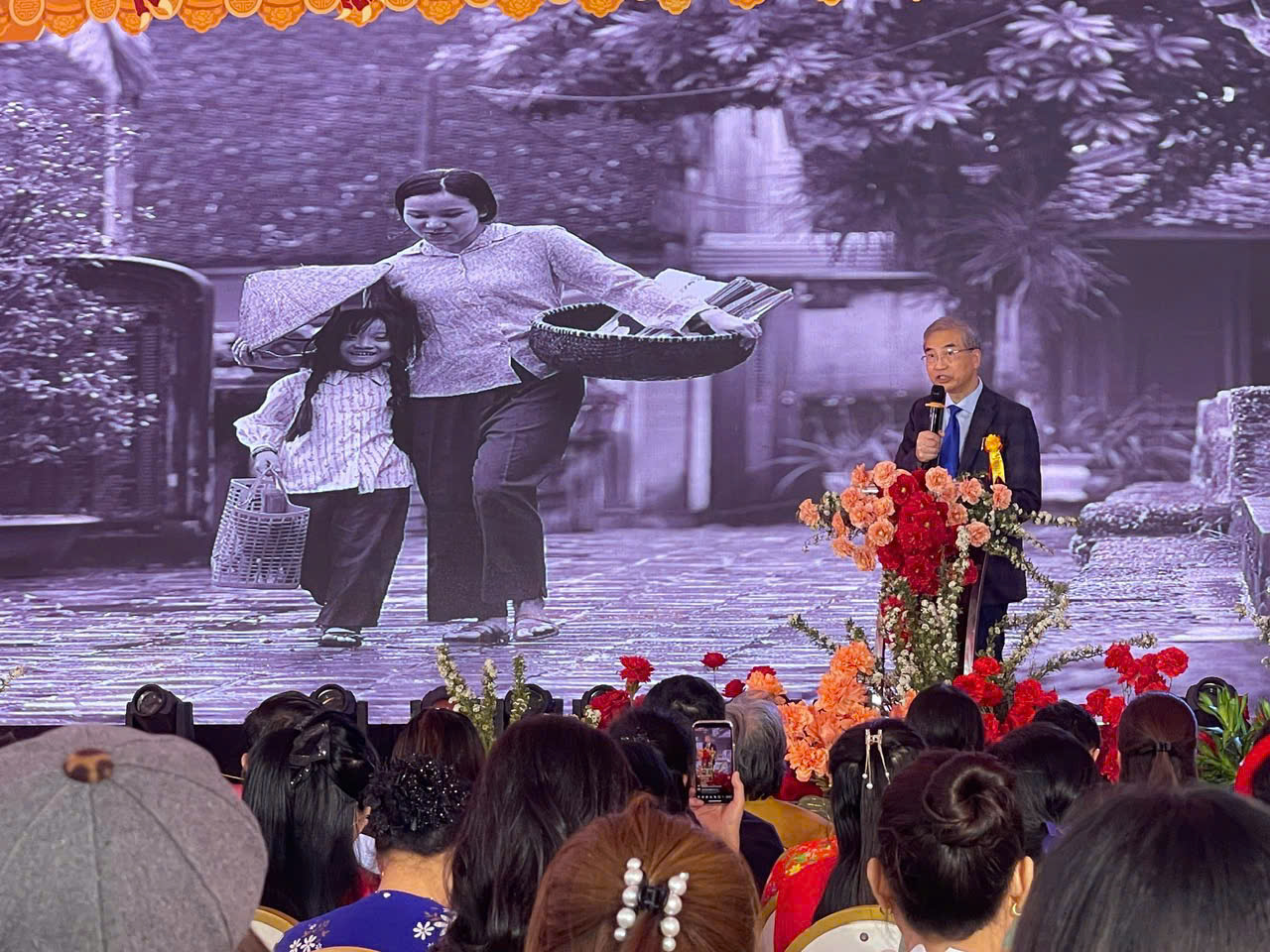 The Hundred Good Deeds and Filial Piety Festival honors filial piety - Photo 1. Lễ hội Bách thiện hiếu vi tiên tôn vinh đạo hiếu- Ảnh 1.