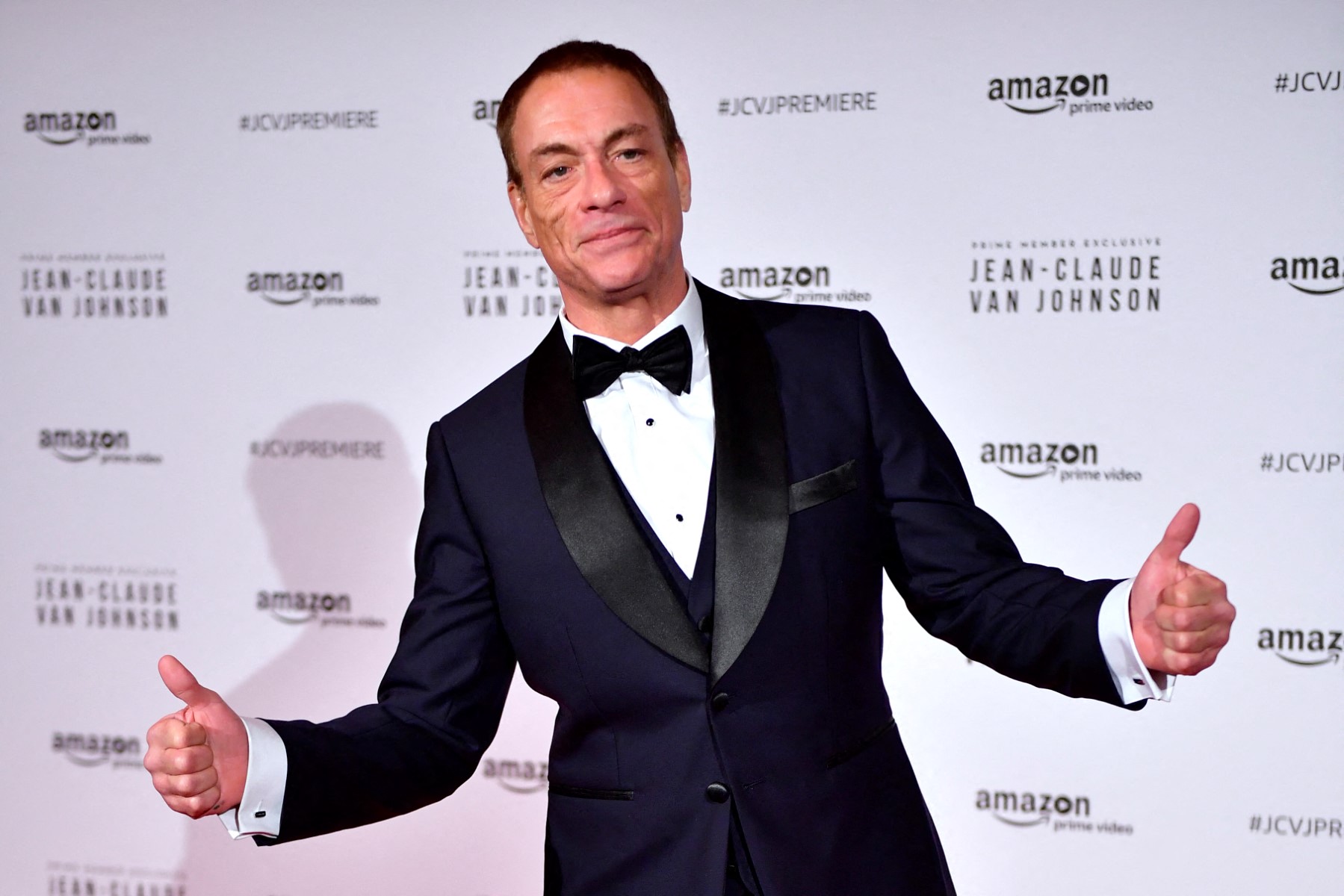 Nam diễn viên Jean-Claude Van Damme lại bị cáo buộc tấn công tình dục