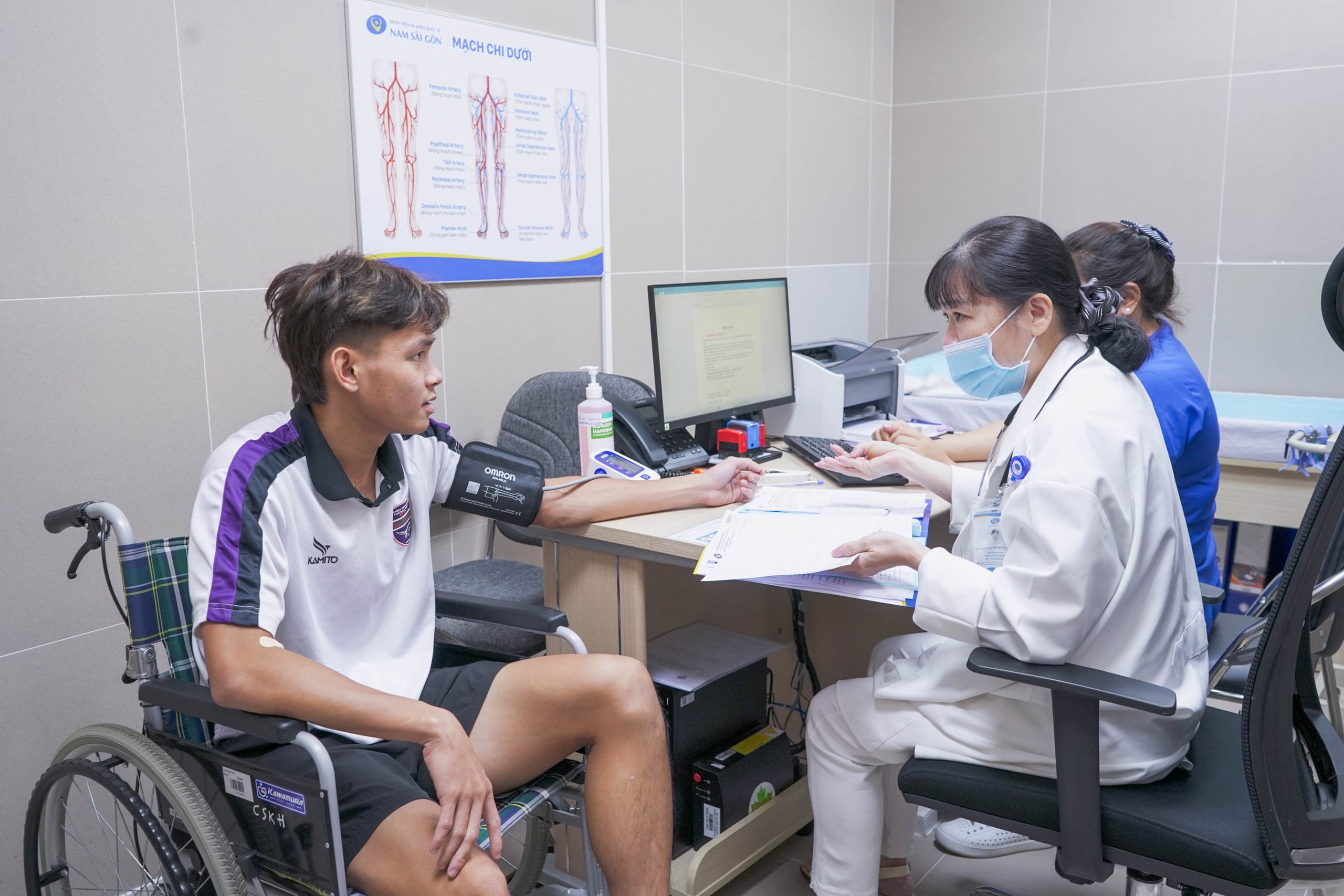 خبر تکان دهنده برای آقای کیم: وی هائو به تمرینات بازگشت اما از لیگ V کنار گذاشته شد، از ترس اینکه بازیهای SEA را از دست بدهد؟ - عکس ۲. Tin sốc cho ông Kim: Vĩ Hào tập lại nhưng bị gạch tên khỏi V-League, sợ lỡ SEA Games?- Ảnh 2.