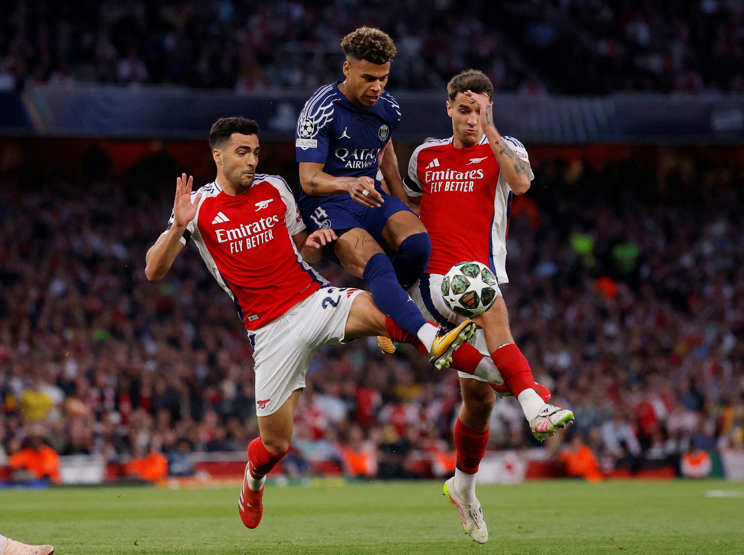 Arsenal chưa tắt hy vọng, HLV Arteta tuyên bố hùng hồn: Sẽ hạ PSG ngay tại  Paris