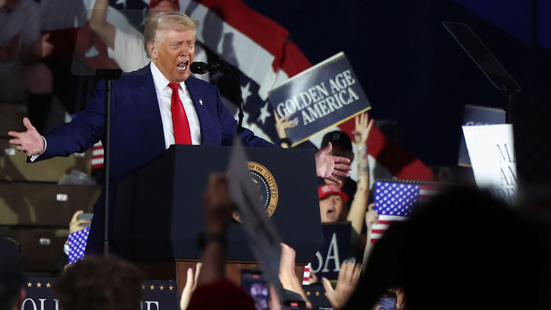 Ông Trump khoe 100 ngày đầu nhiệm kỳ ‘tốt nhất’, người Mỹ hoài nghi