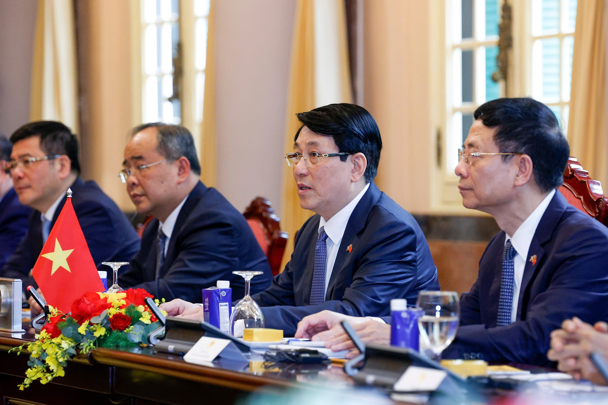 Chủ tịch nước Lương Cường đón Tổng thống Burundi Évariste Ndayishimiye thăm Việt Nam - Ảnh 6. Chủ tịch nước Lương Cường đón Tổng thống Burundi Évariste Ndayishimiye thăm Việt Nam - Ảnh 6.