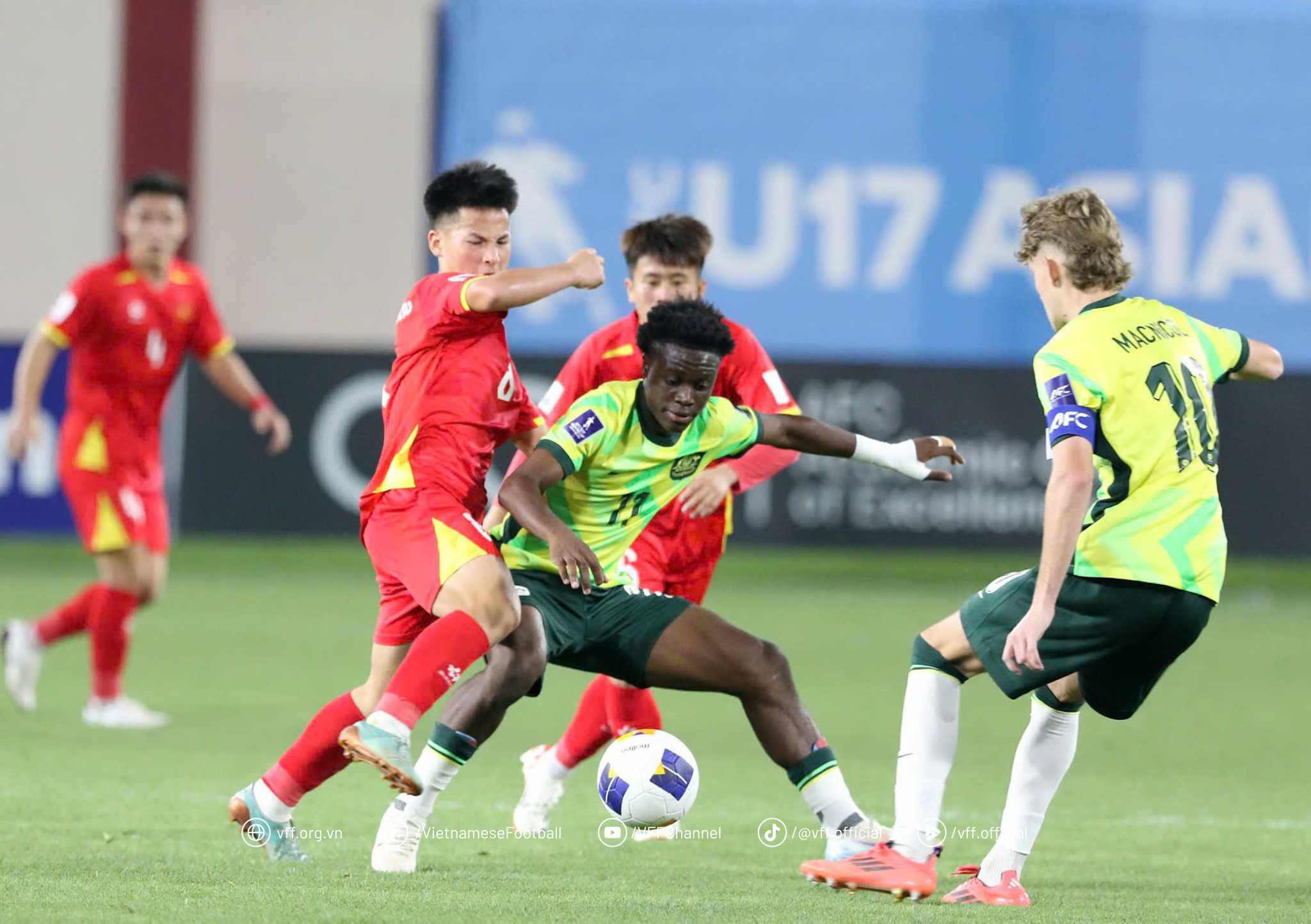 U.17 Việt Nam và bài học đắt giá từ đàn anh U.20: Cẩn trọng không bao giờ thừa!- Ảnh 1.
