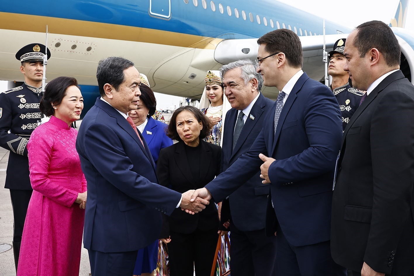 Chủ tịch Quốc hội Trần Thanh Mẫn dự IPU - 150 v&agrave; thăm Uzbekistan ch&iacute;nh thức - Ảnh 2.