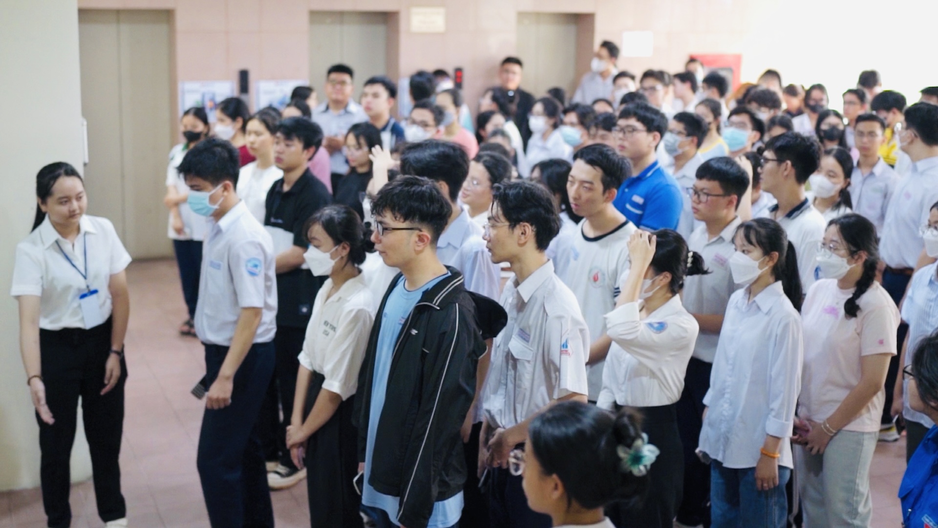 Điểm sàn và điểm chênh lệch các tổ hợp xét tuyển Trường ĐH Công thương TP.HCM - Ảnh 1.