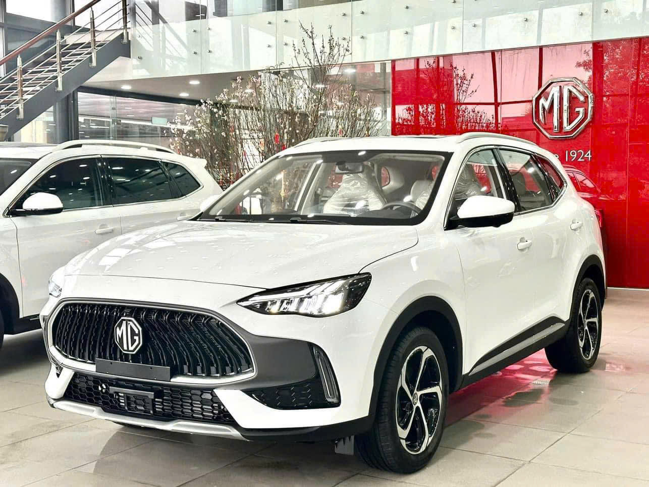 MG HS는 Xforce, Seltos, Creta보다 저렴한 수백만 개의 동금 할인 - 사진 1. MG HS는 Xforce, Seltos, Creta보다 저렴한 수백만 개의 동금 할인 - 사진 1.