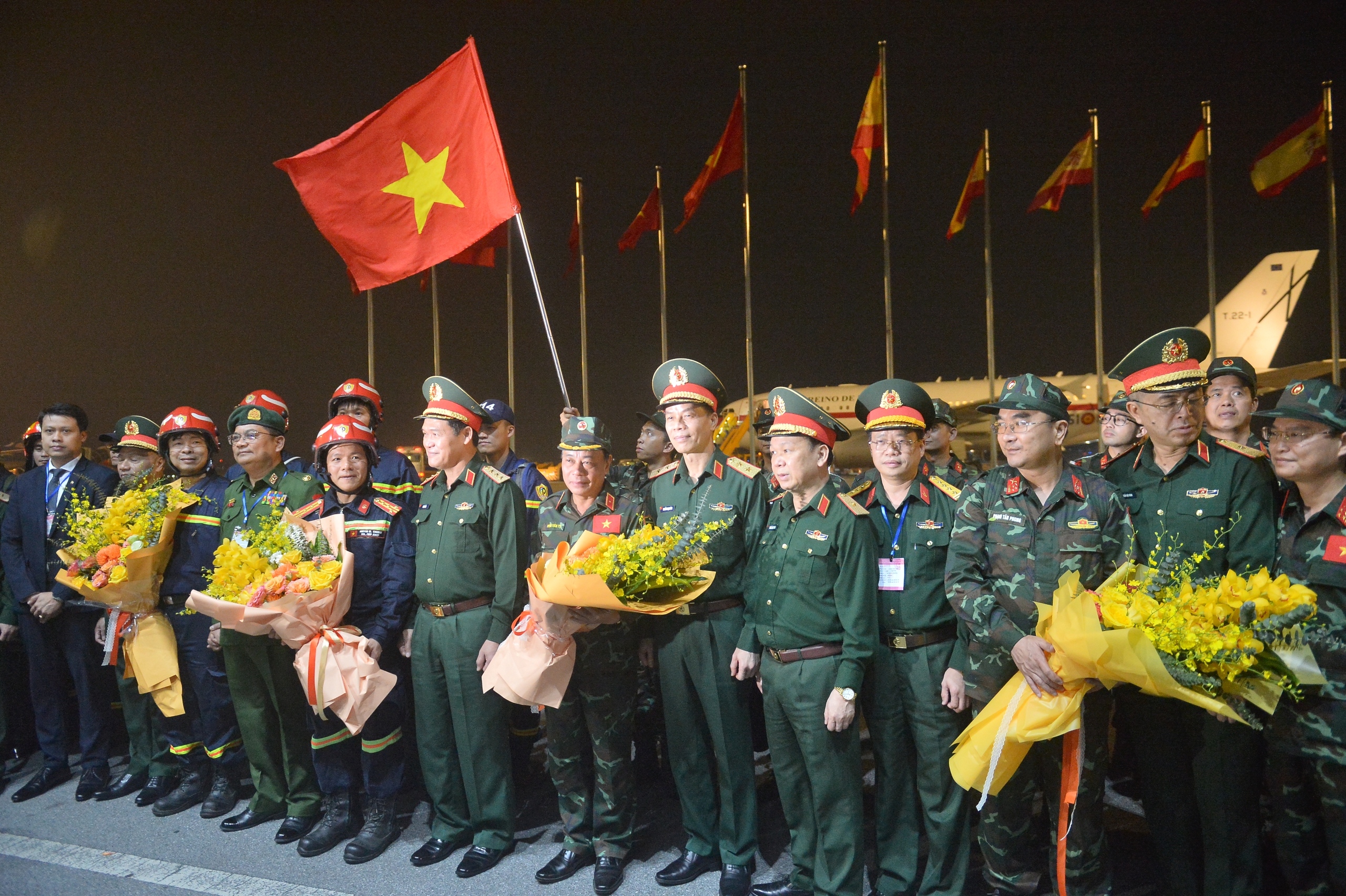 'Cần có hình thức khen thưởng cao, tương xứng thành tích của đoàn cứu hộ động đất'- Ảnh 1.