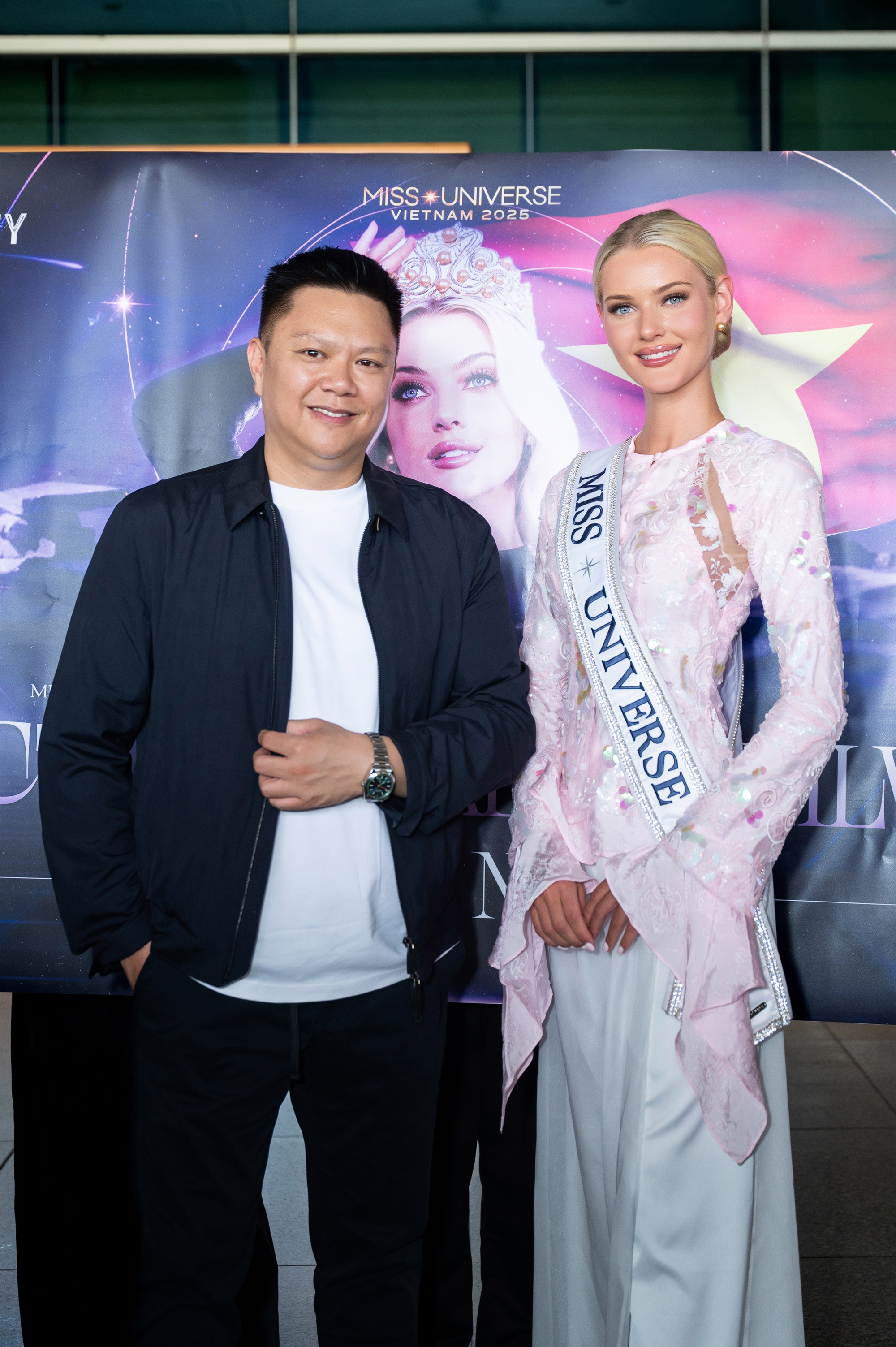 Đương kim Hoa hậu Hoàn vũ diện áo bà ba đọ sắc với Kỳ Duyên- Ảnh 7.