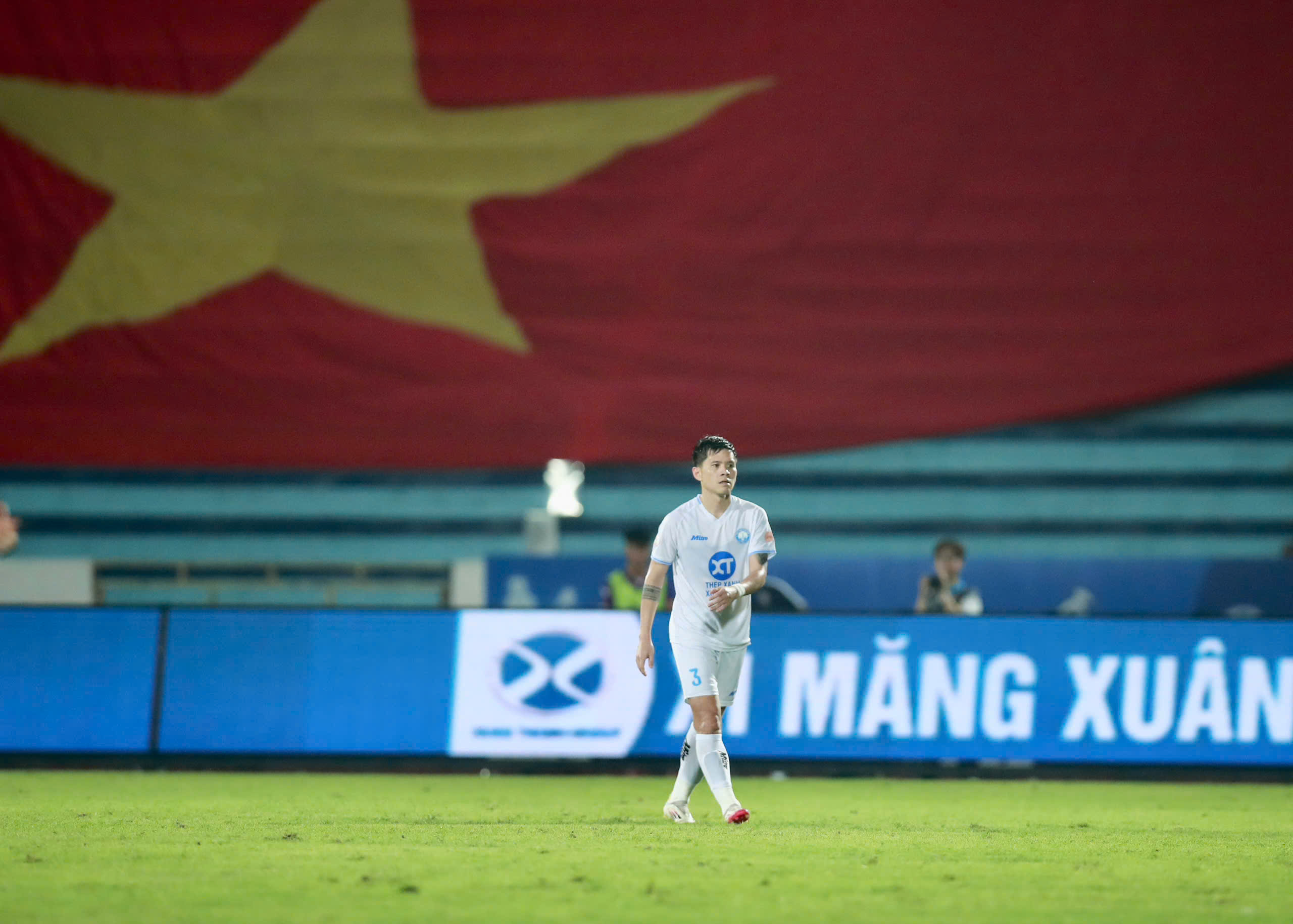 Văn Toàn báo tin vui trước trận đại chiến đội Hà Nội: Nam Định có mạo hiểm?- Ảnh 3. Văn Toàn báo tin vui trước trận đại chiến đội Hà Nội: Nam Định có mạo hiểm?- Ảnh 3.