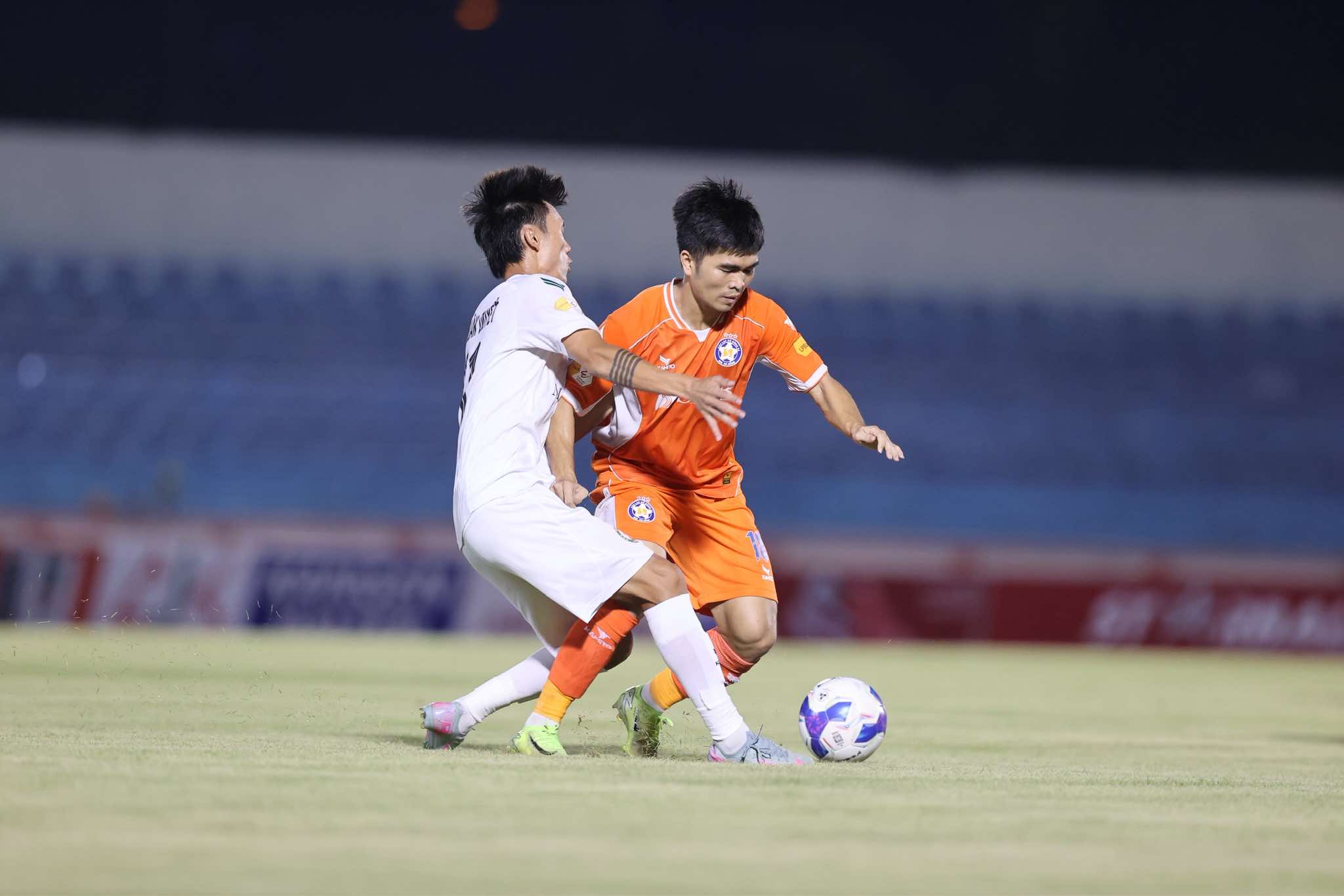 Bảng xếp hạng V-League mới nhất: HAGL vị trí chênh vênh, Nam Định ‘chóng mặt’ vì Hà Nội Bảng xếp hạng V-League mới nhất: HAGL vị trí chênh vênh, Nam Định ‘chóng mặt’ vì Hà Nội
