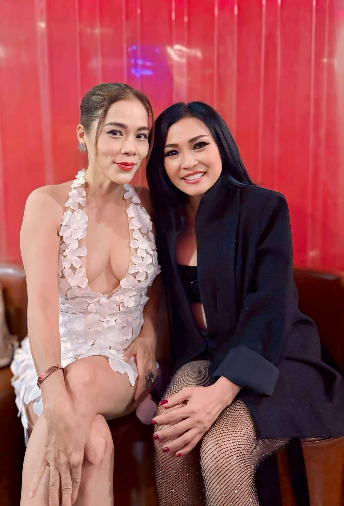 Showbiz 9.5: Phan Đinh Tùng phẫu thuật màng nhĩ; Mỹ Lệ nói về Phương Thanh- Ảnh 1. Showbiz 9.5: Phan Đinh Tùng phẫu thuật màng nhĩ; Mỹ Lệ nói về Phương Thanh- Ảnh 1.
