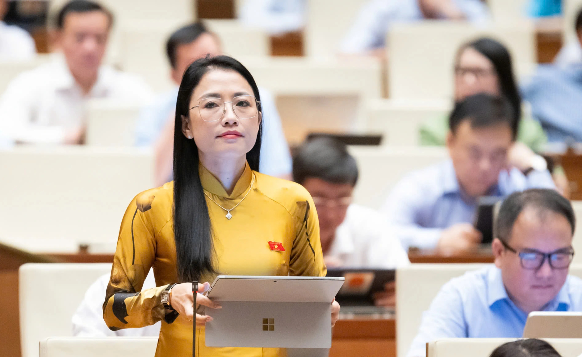 Quảng cáo cần chuyên môn , không chỉ dựa vào hình ảnh đẹp của người nổi tiếng - Ảnh 1. Quảng cáo cần chuyên môn , không chỉ dựa vào hình ảnh đẹp của người nổi tiếng - Ảnh 1.