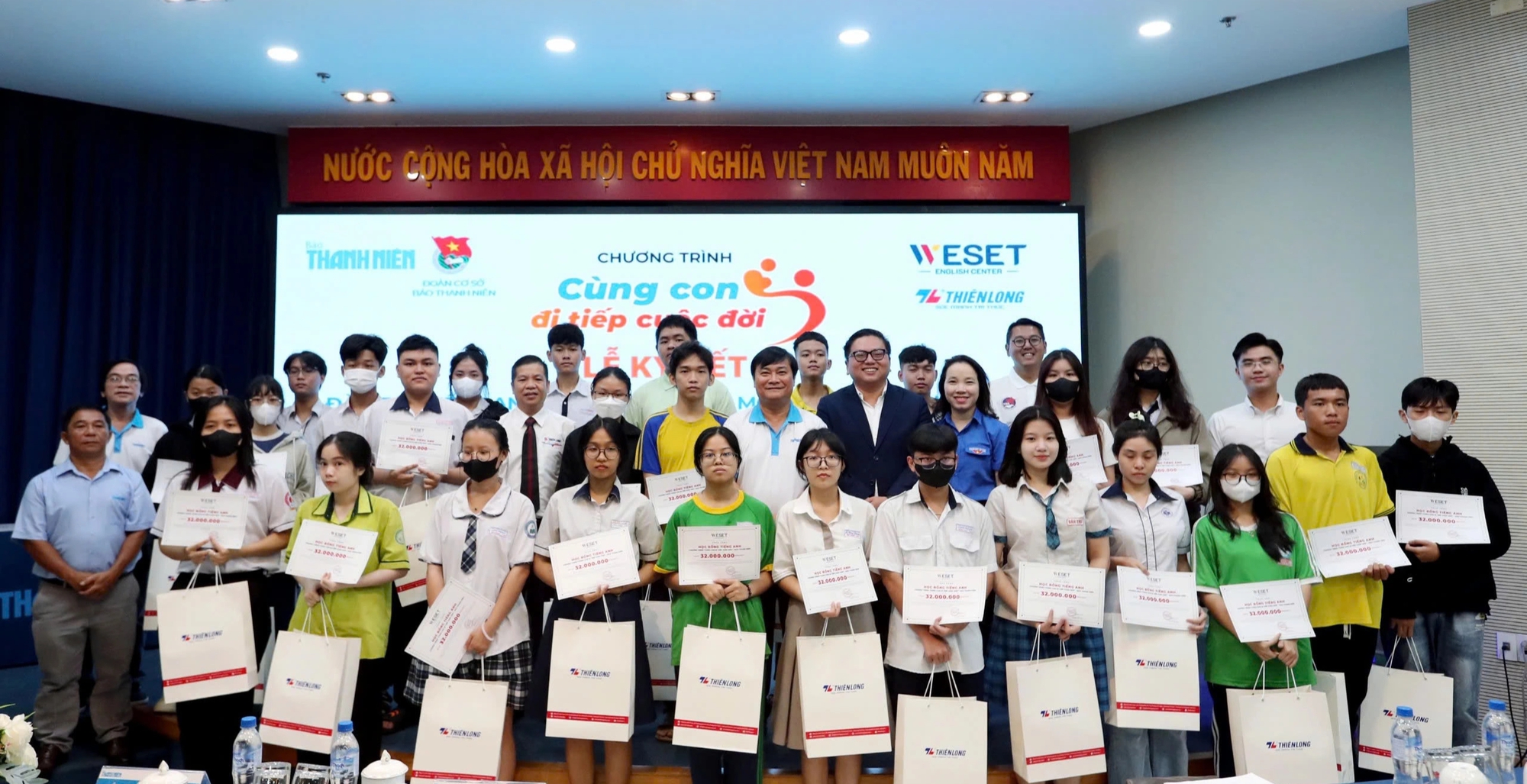 Hơn 9,2 tỉ đồng đào tạo tiếng Anh miễn phí