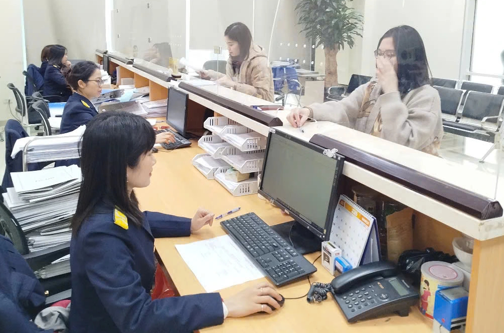 Làm gì khi hoàn thuế thu nhập cá nhân tự động cả tháng không xong? - Ảnh 2.