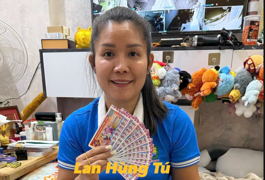 Mua vé số khi 'đi nhậu': 2 người trúng số độc đắc, nhiều người giải an ủi - Ảnh 1.