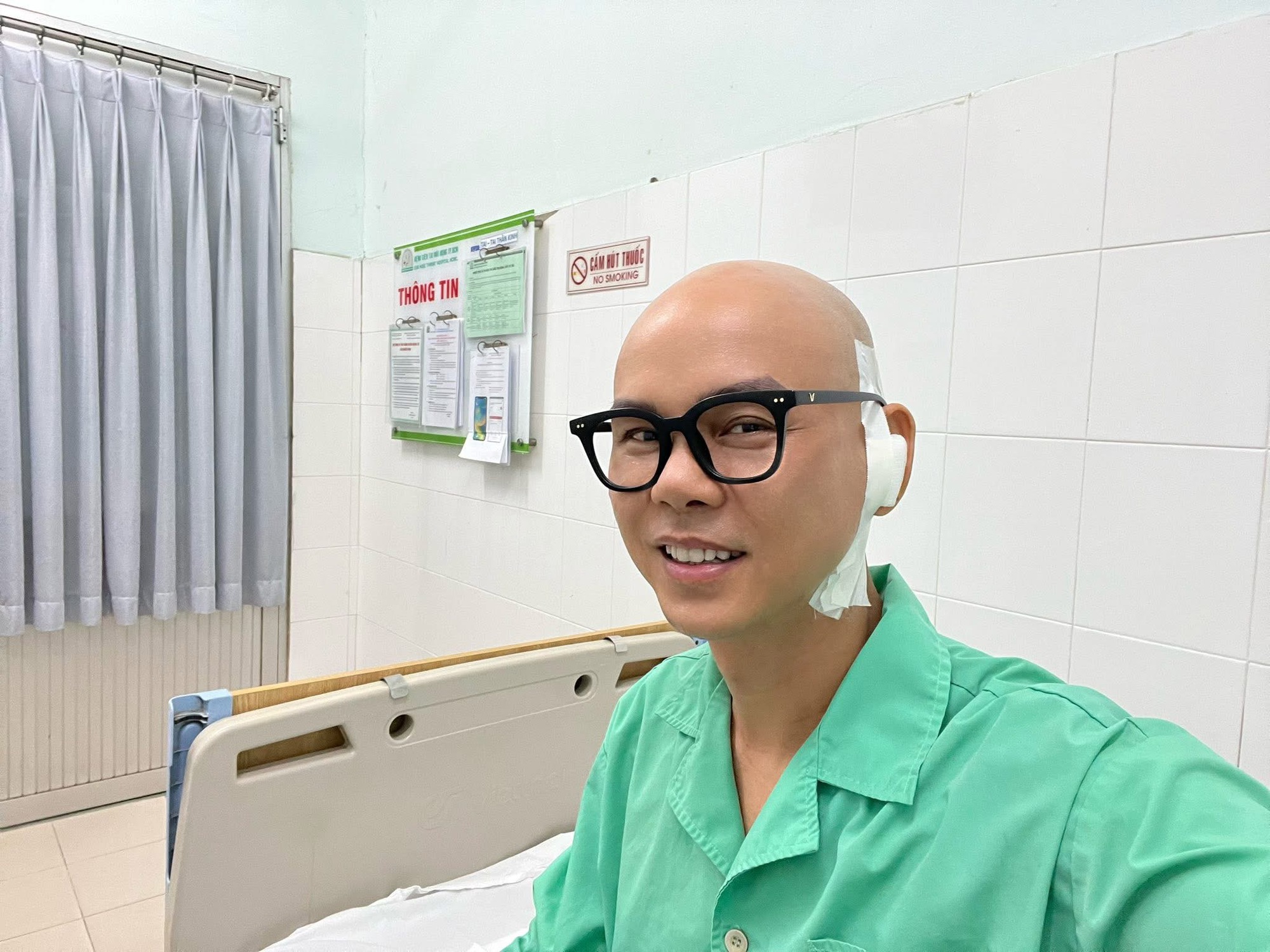 Showbiz 9.5: Phan Đinh Tùng phẫu thuật màng nhĩ; Mỹ Lệ nói về Phương Thanh- Ảnh 2. Showbiz 9.5: Phan Đinh Tùng phẫu thuật màng nhĩ; Mỹ Lệ nói về Phương Thanh- Ảnh 2.