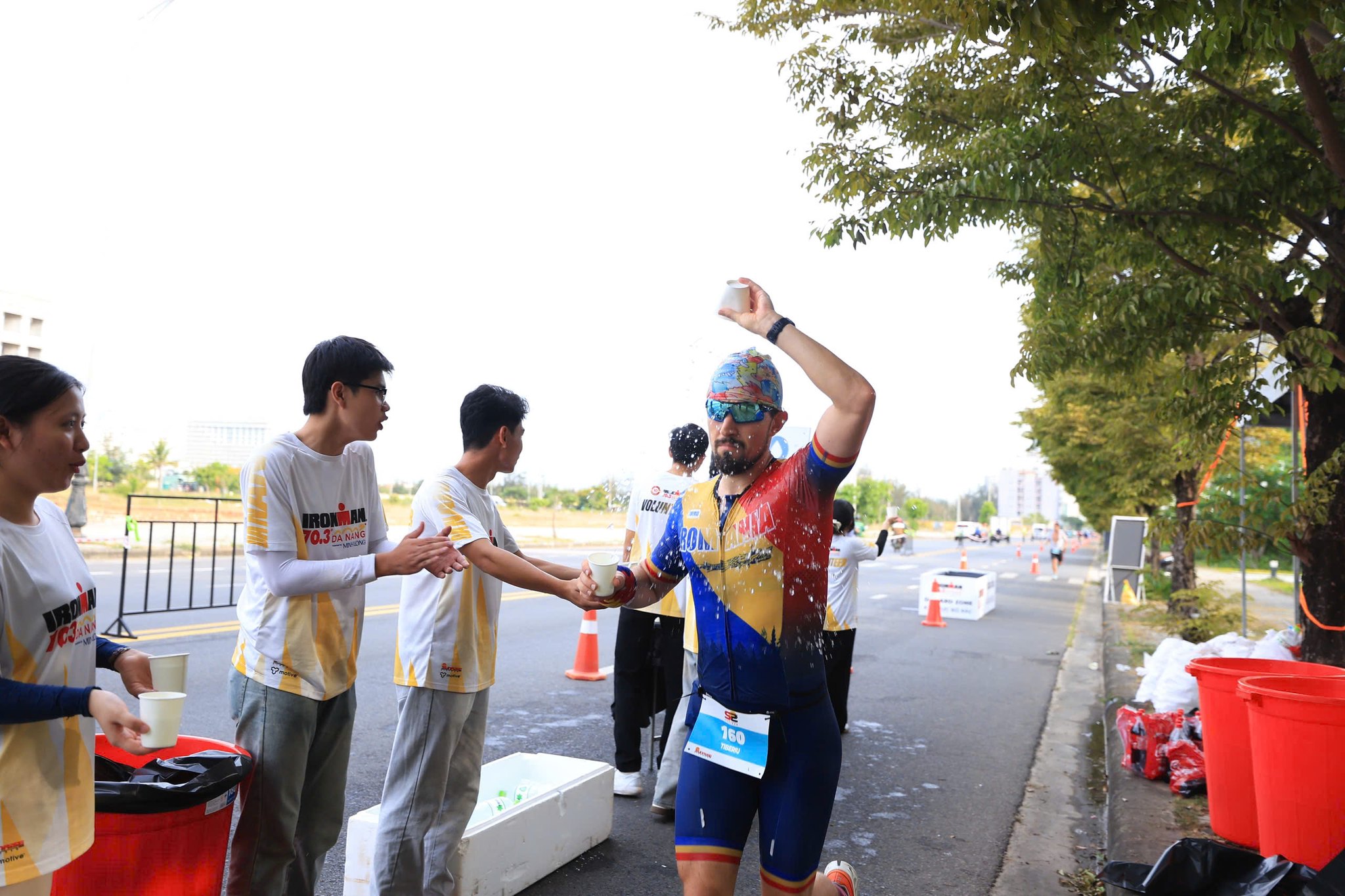 IRONMAN 70.3 Đà Nẵng: Chặng đua đầy cảm xúc giữa thiên nhiên tuyệt vời- Ảnh 12. IRONMAN 70.3 Đà Nẵng: Chặng đua đầy cảm xúc giữa thiên nhiên tuyệt vời- Ảnh 12.