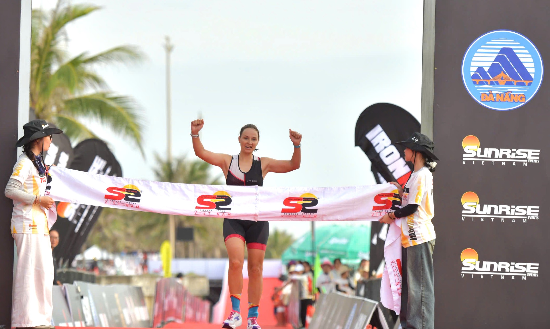 IRONMAN 70.3 Đà Nẵng: Chặng đua đầy cảm xúc giữa thiên nhiên tuyệt vời- Ảnh 8. IRONMAN 70.3 Đà Nẵng: Chặng đua đầy cảm xúc giữa thiên nhiên tuyệt vời- Ảnh 8.